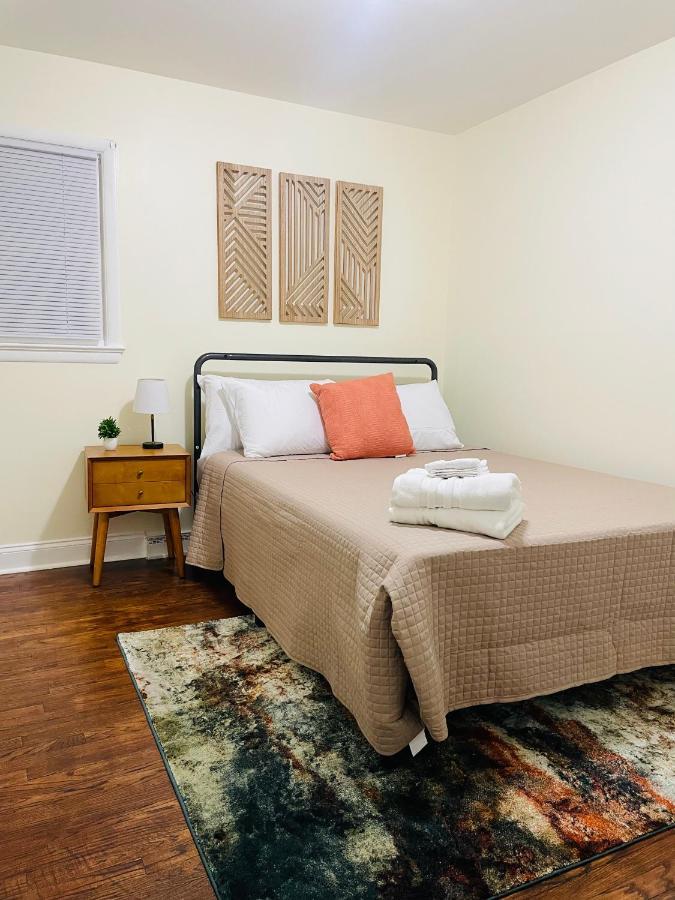 Newly Renovated Charming Home With Parking Fort Washington Luaran gambar